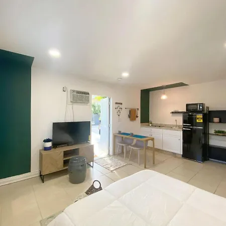 Private Suite W/ Full Backyard, Bbq, 5Min From Mia-3