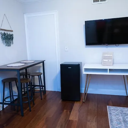 Cozy And Adorable 1 Bdr/1 Ba-2