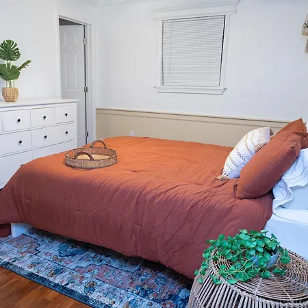 Cozy And Adorable 1 Bdr/1 Ba-3