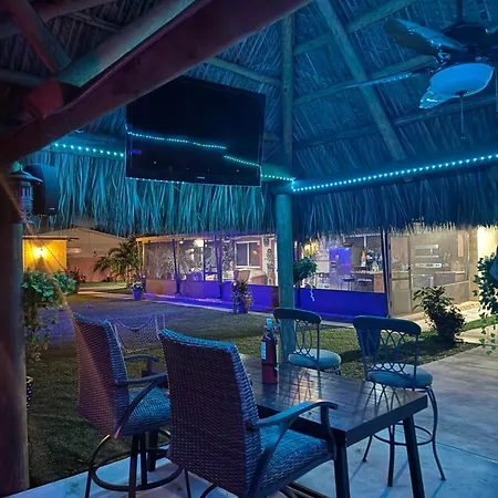 Paradise Oasis2-2